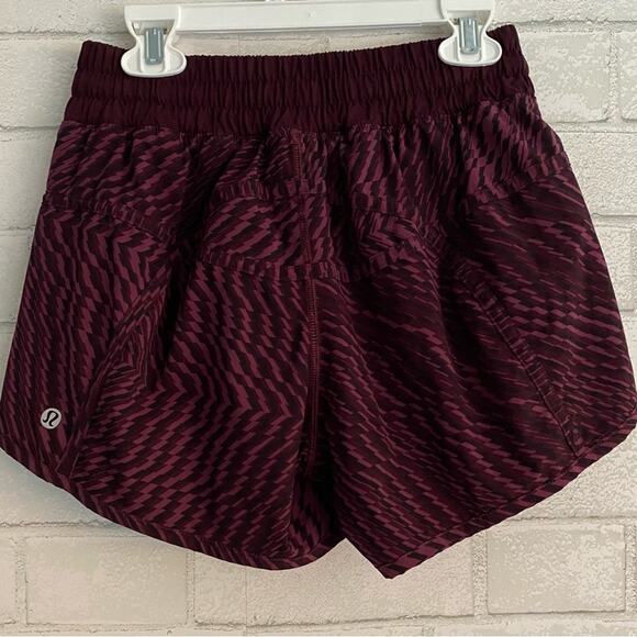 Lululemon Tracker Short III 4-way Stretch Bordeaux Drama  sz 4 EUC - Picture 4 of 10